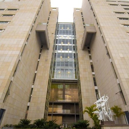 Zone By The Park Kolkata Hotel Exterior photo